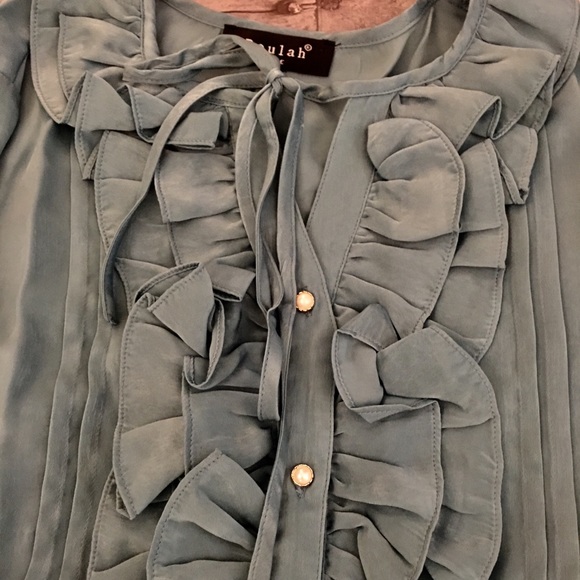 Beautiful ruffle detail blouse - Picture 5 of 5